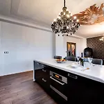 Premium Center 3 150m2 Hlavna Ulica דירה קושיצה
